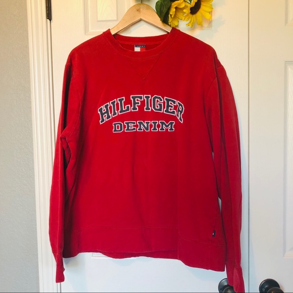 tommy hilfiger spell out sweatshirt